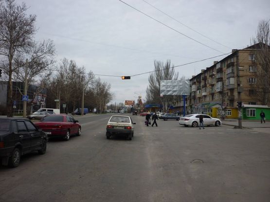 Фото рекламной плоскости по адресу пр. Б-Хмельницкого, 87                                 (Катюша1) Фото рекламной плоскости по адресу пр. Б-Хмельницкого, 87                                 (Катюша1)