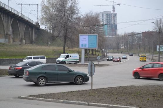 Фото рекламної площини за адресою 013Б,вул. Січеславська Набережна (Наб. В.І. Леніна), на розділовій смузі біля Мерефо-Херсонського мосту Фото рекламної площини за адресою 013Б,вул. Січеславська Набережна (Наб. В.І. Леніна), на розділовій смузі біля Мерефо-Херсонського мосту