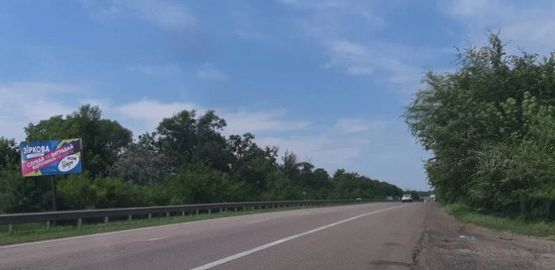 Фото рекламної площини за адресою Киев-Харьков км 464+830