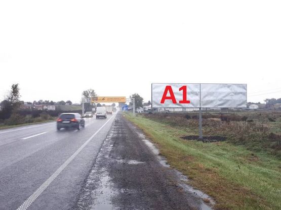Фото рекламної площини за адресою Об'їзна М-06, Київ-Чоп, на вїзді в с.Малі Підліски в сторону Києва (лівий) 3