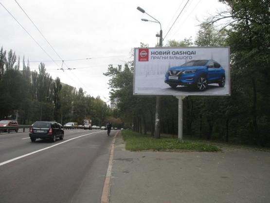 Фото рекламної площини за адресою Елены Телиги (напрот.дома 39-41)