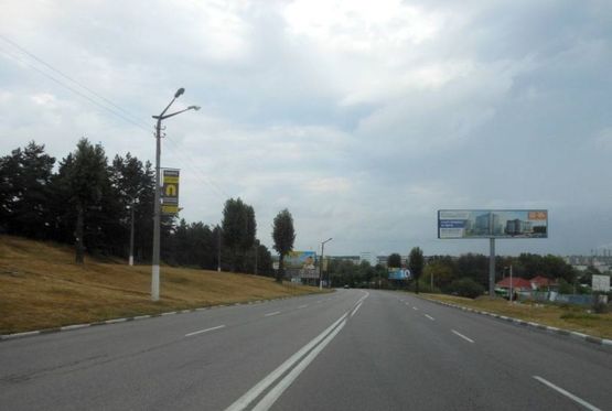 Фото рекламної площини за адресою м. Обухів, вул. Київська,168, біля ринку "Піщаний" та житлового комплексу "Нектарний"