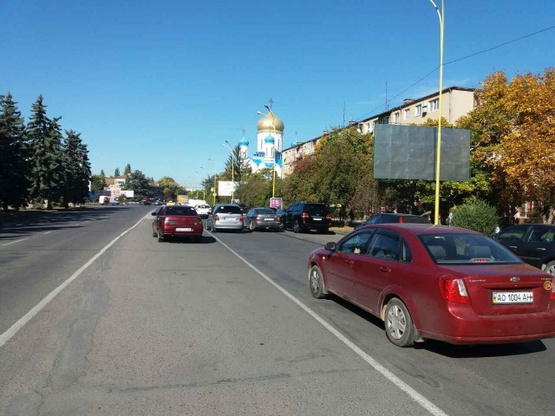 Фото рекламної площини за адресою м. Ужгород просп.Свободи, навпроти готелю "Закарпаття" Фото рекламної площини за адресою м. Ужгород просп.Свободи, навпроти готелю "Закарпаття"