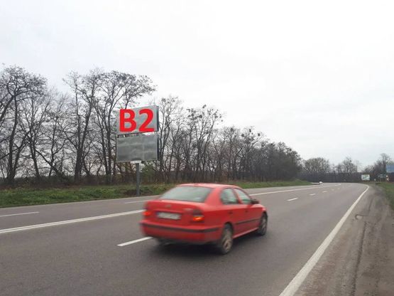 Фото рекламной плоскости по адресу Обїздна Н-17, Підїзд до м.Львова, виїзд зі Львова в сторону гот. Древній Град (верхній) 2