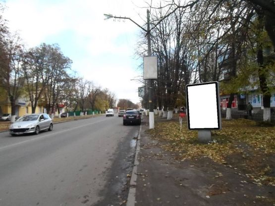 Фото рекламной плоскости по адресу г.Фастов, ул.Соборная, 63, м-н Космо Фото рекламной плоскости по адресу г.Фастов, ул.Соборная, 63, м-н Космо