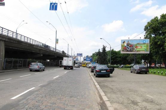 Фото рекламної площини за адресою Перемоги просп., :  боулінг-клуб "Страйк" (100м до ст.метро "Нивки") Фото рекламної площини за адресою Перемоги просп., :  боулінг-клуб "Страйк" (100м до ст.метро "Нивки")