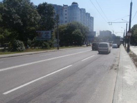 Фото рекламной плоскости по адресу Галицька-Тролейбусна Фото рекламной плоскости по адресу Галицька-Тролейбусна