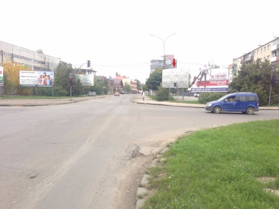 Фото рекламної площини за адресою м. Ужгород вул.Грушевського - Заньковецької Фото рекламної площини за адресою м. Ужгород вул.Грушевського - Заньковецької