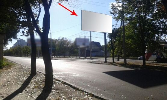 Фото рекламной плоскости по адресу s067Б,вул. Робоча, 23-Б - вул.Ньютона (навпроти школи), на світлофорі