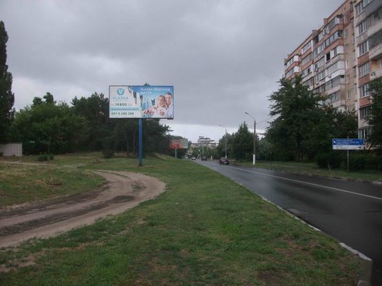 Фото рекламної площини за адресою м. Українка, вул. Київська-Будівельників,8