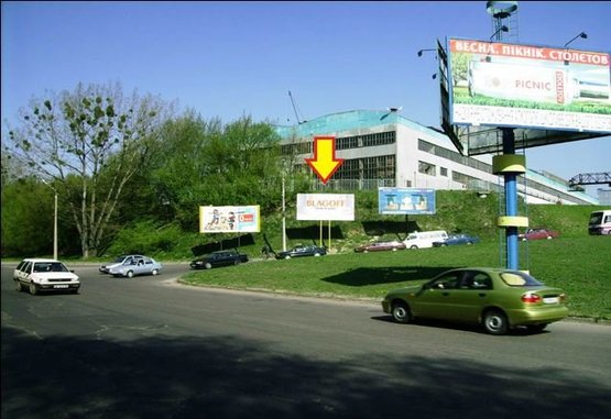 Фото рекламной плоскости по адресу вул. Яровиця-Набережна (спуск на вул.Набережну) Фото рекламной плоскости по адресу вул. Яровиця-Набережна (спуск на вул.Набережну)