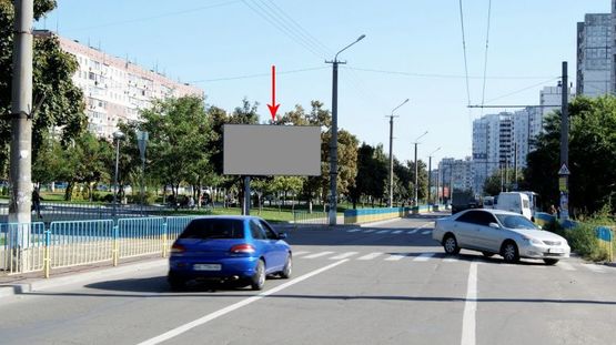 Фото рекламной плоскости по адресу s094А,пров. Вільний - просп. Миру (біля маг. Варус)