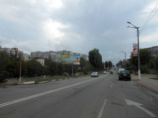 Фото рекламной плоскости по адресу м. Обухів, вул.Київська, за банком "Аваль", навпроти озера Фото рекламной плоскости по адресу м. Обухів, вул.Київська, за банком "Аваль", навпроти озера