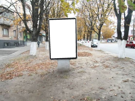 Фото рекламної площини за адресою г.Фастов, перекресток ул.Льва Толстого и Соборной, 18