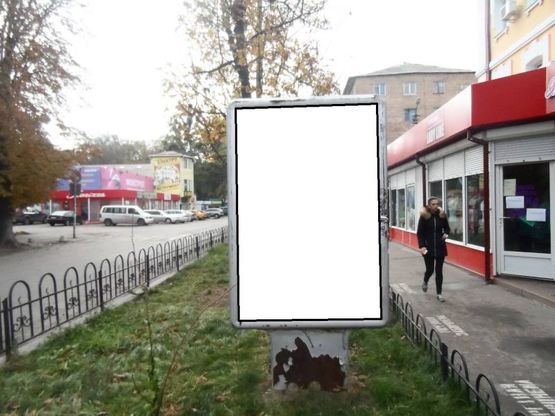 Фото рекламної площини за адресою г.Фастов, ул.Интернациональная, м-н Фокстрот Фото рекламної площини за адресою г.Фастов, ул.Интернациональная, м-н Фокстрот