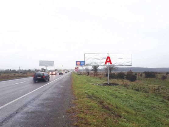 Фото рекламної площини за адресою Об'їзна М-06, Київ-Чоп, на виїзді з с.Малі Підліски в сторону Львова 2