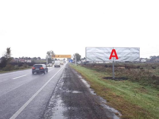 Фото рекламной плоскости по адресу Об'їзна М-06, Київ-Чоп, на вїзді в с.Малі Підліски в сторону Києва 3