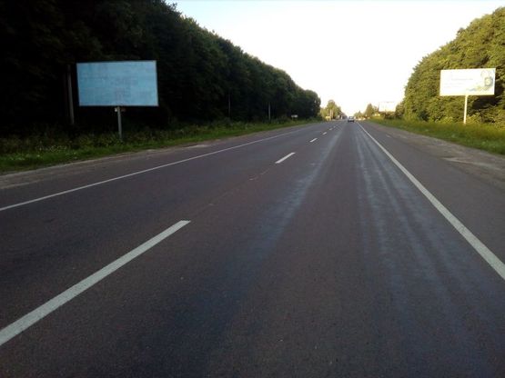 Фото рекламної площини за адресою М-11 Львів Шегині, км 13+500, праворуч (с Конопниця, Зелендекор, ГК Софіївка)