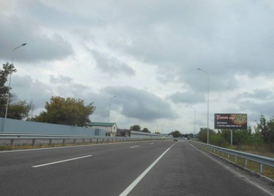 Фото рекламної площини за адресою Перед мостом через р. Стугна; с. Таценки; км. 40+530 праворуч (Н-01 Київ-Знамянка)