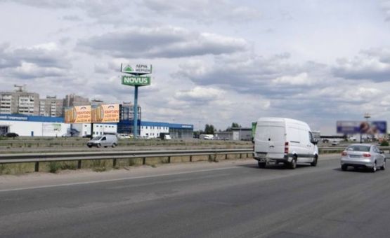 Фото рекламної площини за адресою Окружная 12/ Лерой Мерлин,супермаркет Новус (В) левый (напр.к Одесской пл)