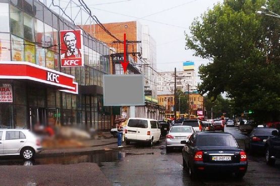 Фото рекламной плоскости по адресу s005А3,вул. В. Мономаха (Московська) - вул. Глінки