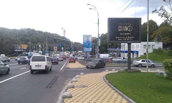 Фото рекламної площини за адресою Дружби народів бульв. - Болсуновська вул. (Сергія Струтинського вул.),  IQ-центр, ; №1 (№6) Фото рекламної площини за адресою Дружби народів бульв. - Болсуновська вул. (Сергія Струтинського вул.),  IQ-центр, ; №1 (№6)