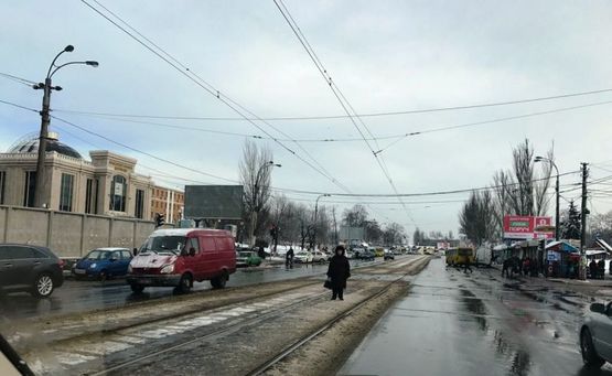 Фото рекламной плоскости по адресу вул. Привокзальна, 7 светофор, поворот на  вул. Пасхальну,  в напрямку Ленінградської пл.