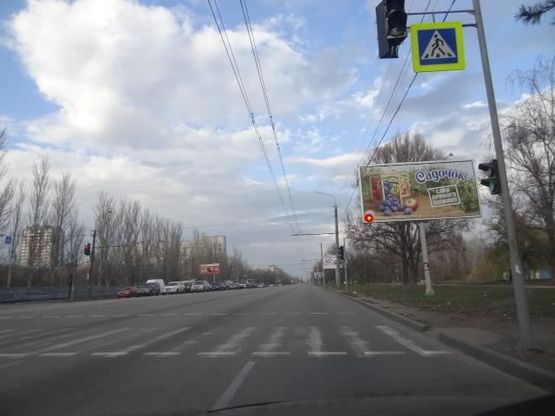 Фото рекламної площини за адресою ул.Набережная Победы, напротив д.44, призматрон в центр Фото рекламної площини за адресою ул.Набережная Победы, напротив д.44, призматрон в центр