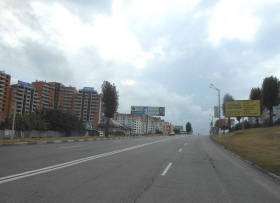 Фото рекламної площини за адресою м. Обухів, вул. Київська, 123 (в''їзд в Обухів з Києва, Українки)