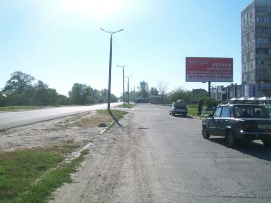 Фото рекламной плоскости по адресу набережна Лейтенанта Дніпрова, 82