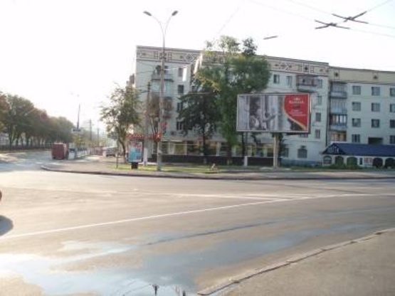 Фото рекламної площини за адресою Победы проспект, 9 / пр.Воздухофлотский