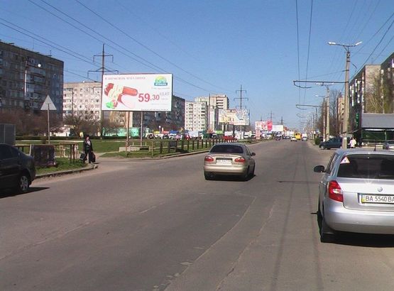 Фото рекламной плоскости по адресу Попова_с- т "ЯТРАНЬ". "КОМФИ". "ЭПИЦЕНТР".,банк,рынок. Фото рекламной плоскости по адресу Попова_с- т "ЯТРАНЬ". "КОМФИ". "ЭПИЦЕНТР".,банк,рынок.