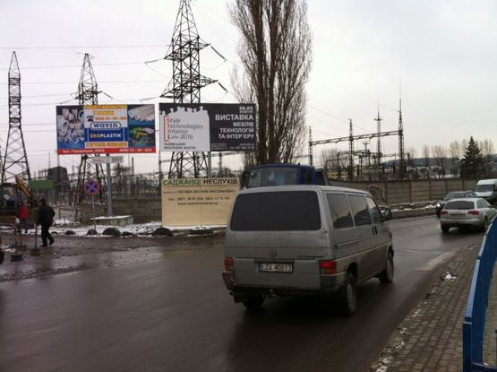 Фото рекламной плоскости по адресу вул.Кукурудзяна (Радіоринок ,ТОРПЕДО, ЕПІЦЕНТР)