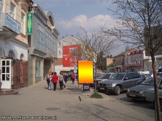 Фото рекламної площини за адресою пл.Корятовича(ТЦ Луксор), вхід на продуктовий ринок, напр-вул.Фединця, Підгірна