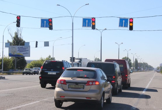 Фото рекламної площини за адресою пр-т Слобожанський, ж/м "Золоті ключі", склади АТБ, на світлофорі