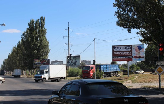 Фото рекламної площини за адресою Донецьке шосе - вул. Петрозаводська, світлофор