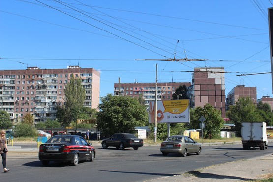 Фото рекламной плоскости по адресу пр-т Миру - вул. М. Михновського, на повороті з вул. М. Михновського на пр-т Миру