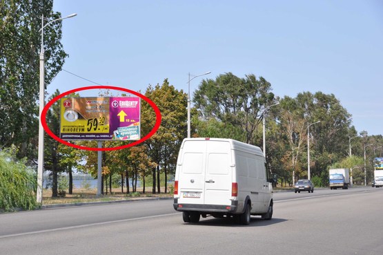 Фото рекламной плоскости по адресу вул. М. Малиновського, 76, Мерефо-Херсонський міст, в сторону ж/м "Сонячний"