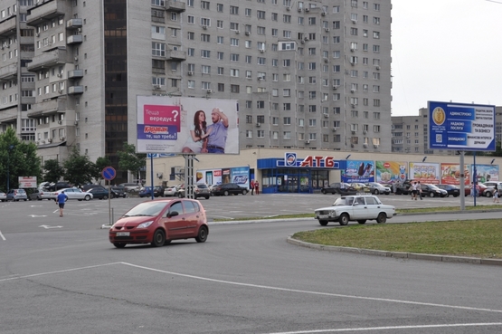 Фото рекламної площини за адресою Зоряний бульвар (навпроти АТБ-маркета)