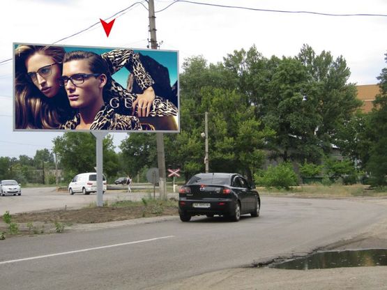 Фото рекламної площини за адресою m014A1,вул. Гаванська, 8, розділова смуга, рух у бік Малиновського