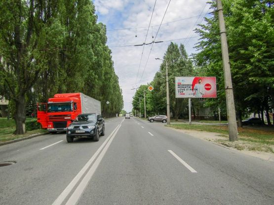 Фото рекламної площини за адресою m028A,вул. Криворізька, 10
