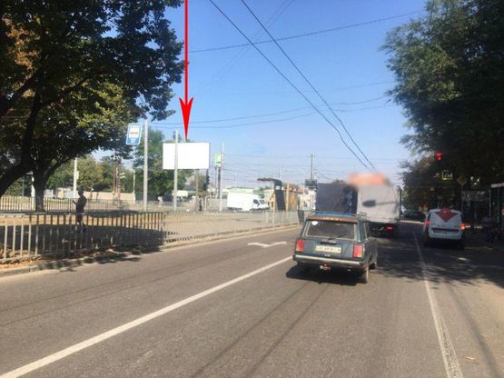 Фото рекламної площини за адресою s161B,вул. Робоча - вул. Уральська, на світлофорі