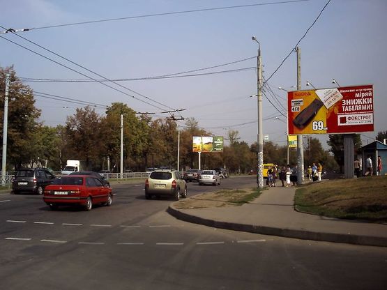 Фото рекламної площини за адресою Гагарина, 187 Фото рекламної площини за адресою Гагарина, 187
