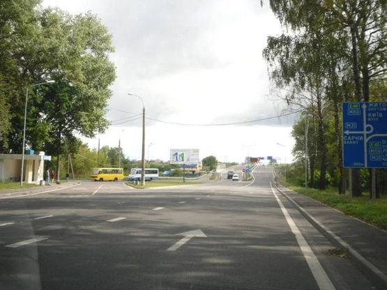 Фото рекламної площини за адресою м. Рівне, вул. Київська, 110