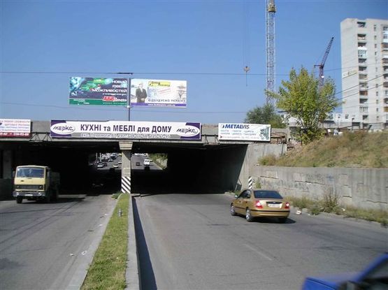 Фото рекламной плоскости по адресу вул.Перемоги - Вознесенівський міст, напрямок руху до ринку, ліва площина Фото рекламной плоскости по адресу вул.Перемоги - Вознесенівський міст, напрямок руху до ринку, ліва площина