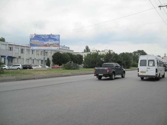 Фото рекламной плоскости по адресу пр.Металургів -д23.25, (средній), напрямок руху до пр.Соборного