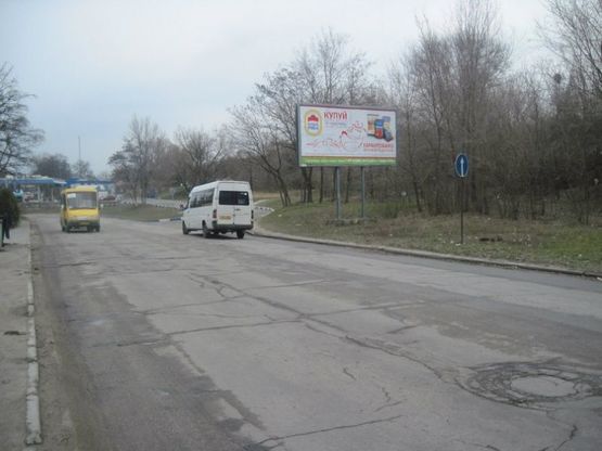 Фото рекламної площини за адресою вул.Чаривна — вул.Героїв 55-ї бригади, ст.А Фото рекламної площини за адресою вул.Чаривна — вул.Героїв 55-ї бригади, ст.А