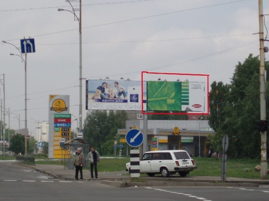 Фото рекламної площини за адресою Братиславская / Крайняя