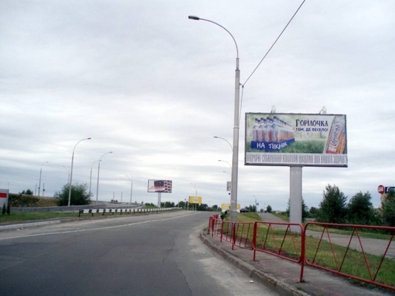 Фото рекламной плоскости по адресу Ватутина проспект / заезд на Бальзака