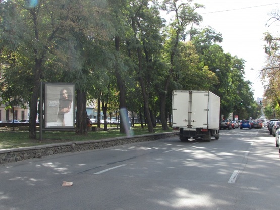 Фото рекламної площини за адресою Нижній Вал, 63 (за 100метрів до перехрестя з вул. Почайнинська) Фото рекламної площини за адресою Нижній Вал, 63 (за 100метрів до перехрестя з вул. Почайнинська)